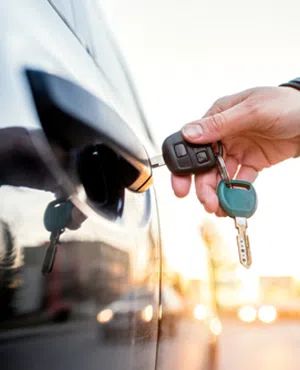 Lock Locksmith Tech Rochester, MI 248-509-0945 - unlock-car